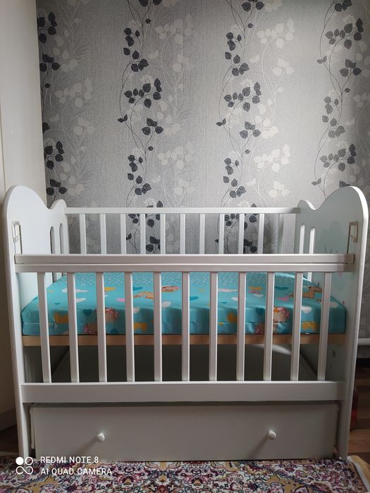 Продам детскую кроватку