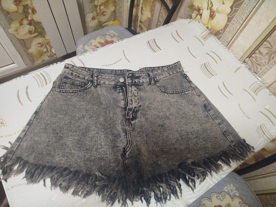 Продам женские шорты