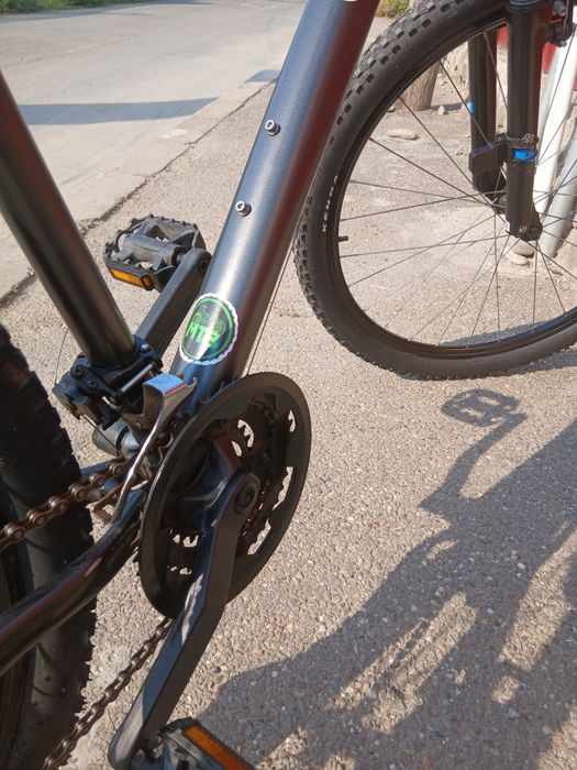 Vând bicicleta rockrider în stare bună are roți de 27.5  bicicleta are cadrul din aluminiu