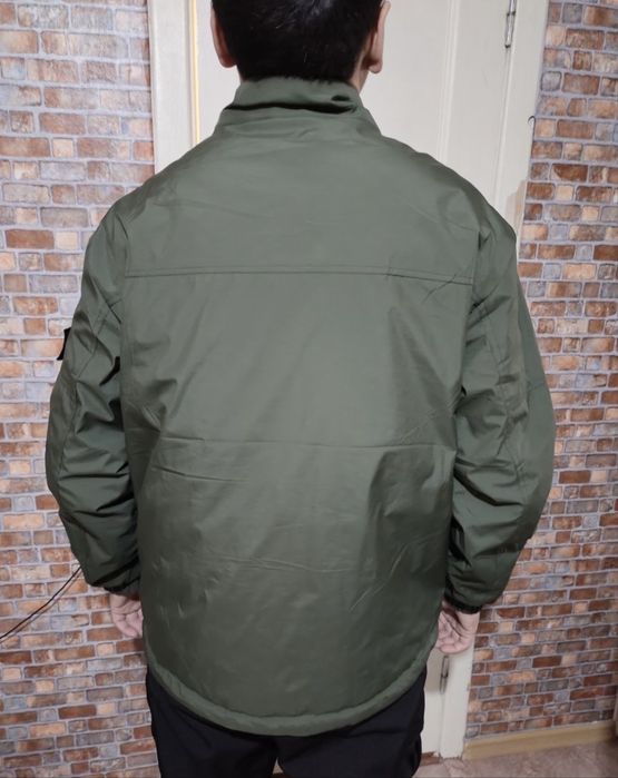 Продам куртку - ветровку