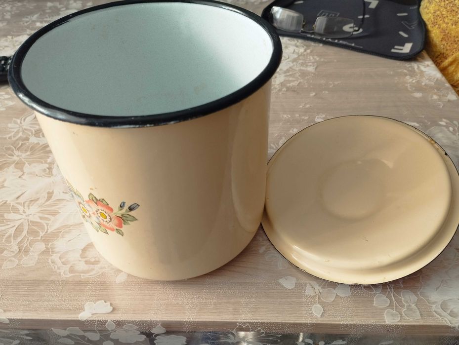 Эмалированная посуда (1 л)