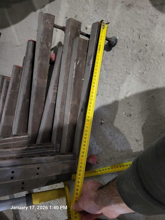 метеални стелажи