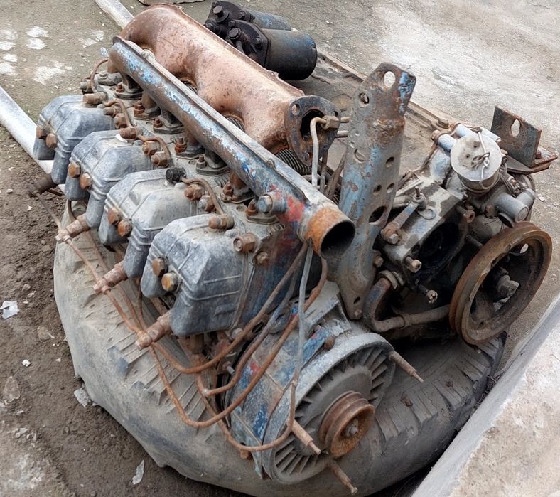 Dvigatel T 40 sotiladi