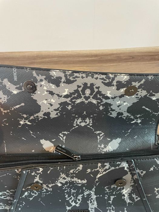 Продавам дамски чанти на Mona Visa & Particolari