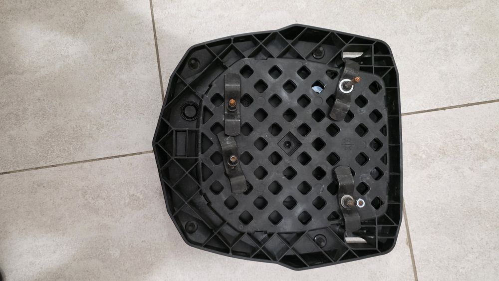 Top case Givi Trekker Outback 58 Monokey cu placa prindere