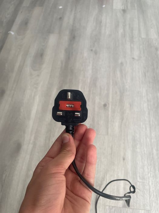 Ps4 pro 1 Tb cablu hdmi