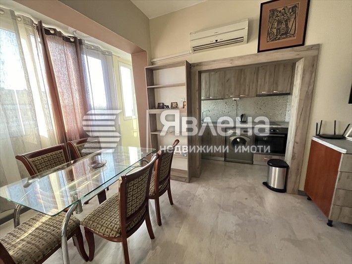 Двустаен апартамент в Центъра