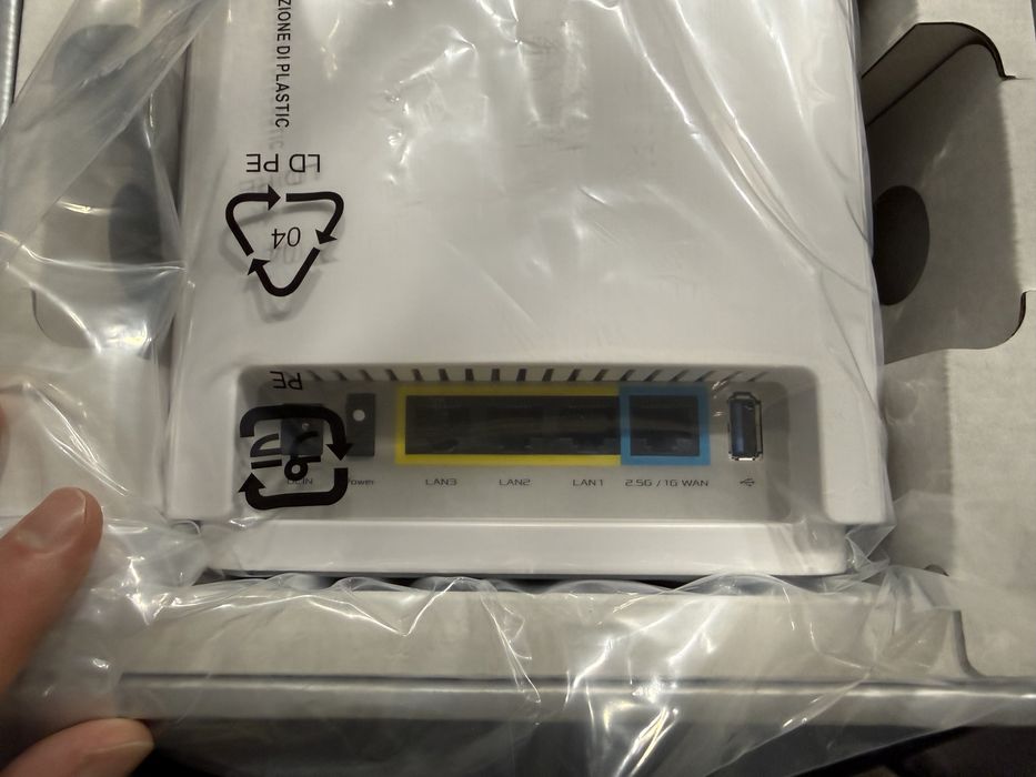 Router Asus zenwifi xt9 AX7800 ca nou