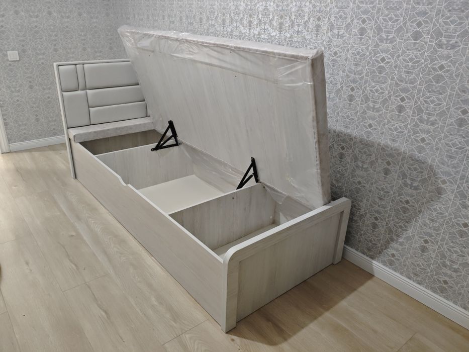 Скидка! Кровать с подёмный механизмом от Шараф