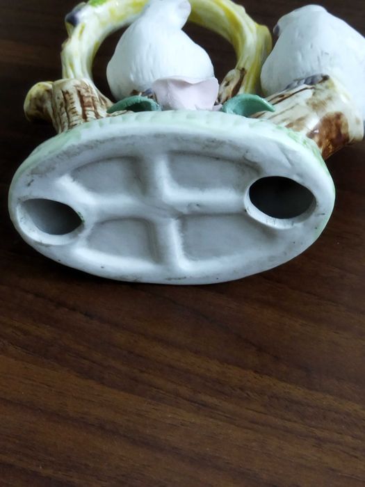 Статуэтка  голубики