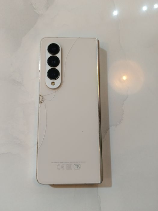 Samsung Z Fold 4