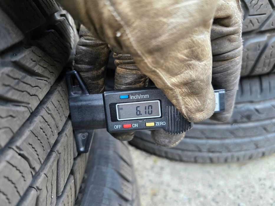 2бр Зимни гуми 215 65 16 - Continental - DOT 2022