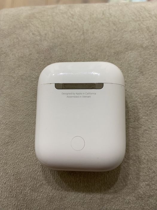 Кейс Наушники Apple AirPods 2nd generation белый