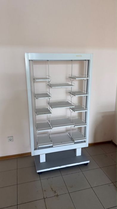 Холодильник витринный