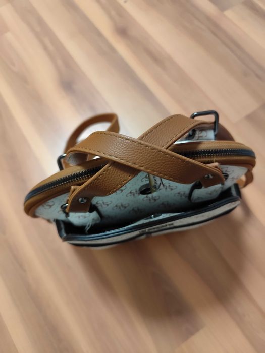 Нова дамска раница - чанта