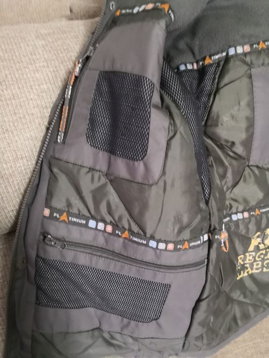 Vind geaca ANAPURNA 200 lei