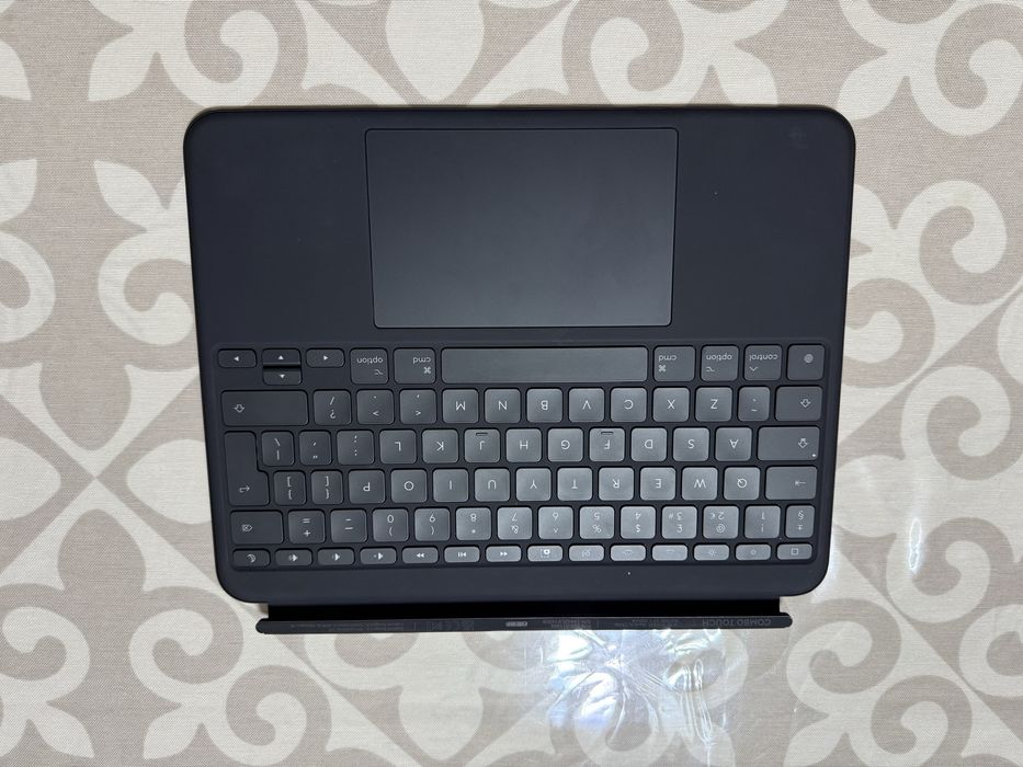 iPad Pro 13 M4 512GB cellular + Apple Pencil Pro + Logitech Combo