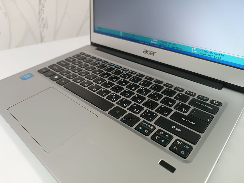 Ноутбук Acer Swift.