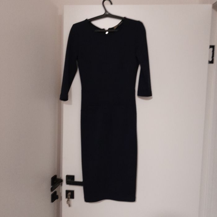 Продам женские платья.