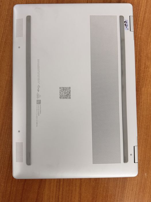 HP OmniBook 5 Flip | Intel Core 5 120U | 8GB RAM | Touchscreen