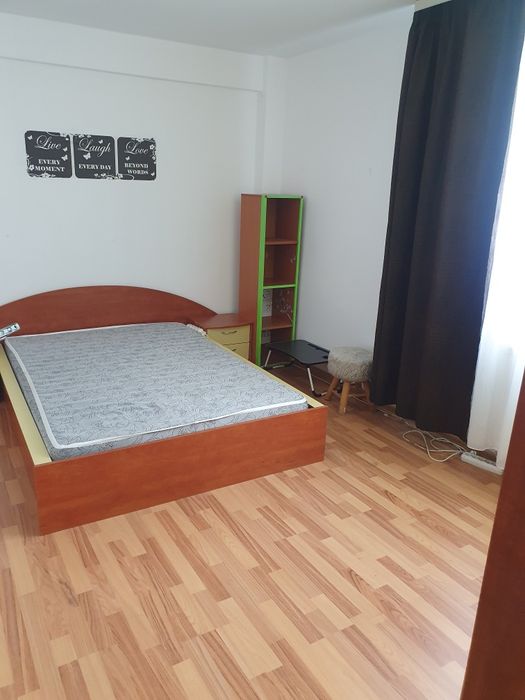 Proprietar vând apartament 2 camere Luica