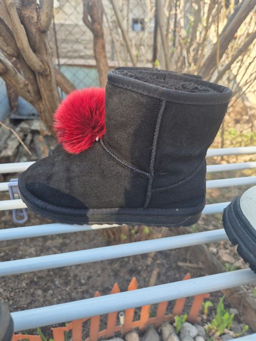 Обувь детская на девочку.