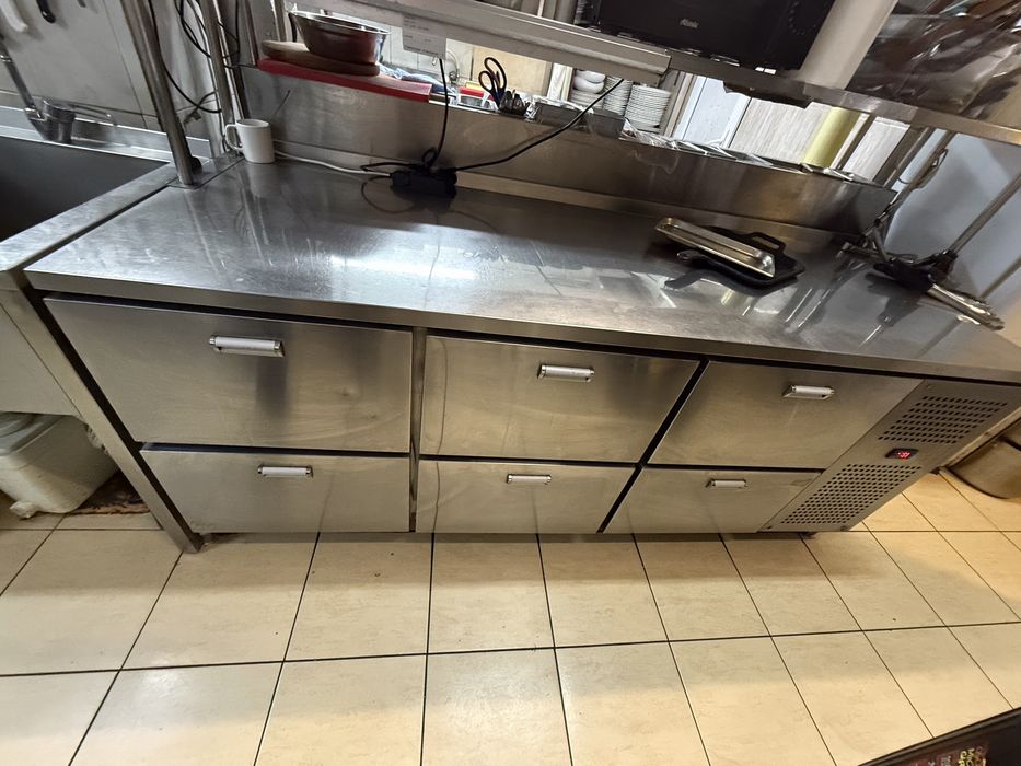 Столы холодильники