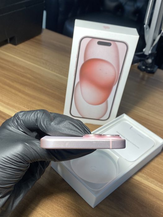 iPhone 15• 128 GB • Pink