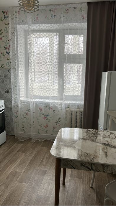 1 ком 4 мкр . Азия Молл