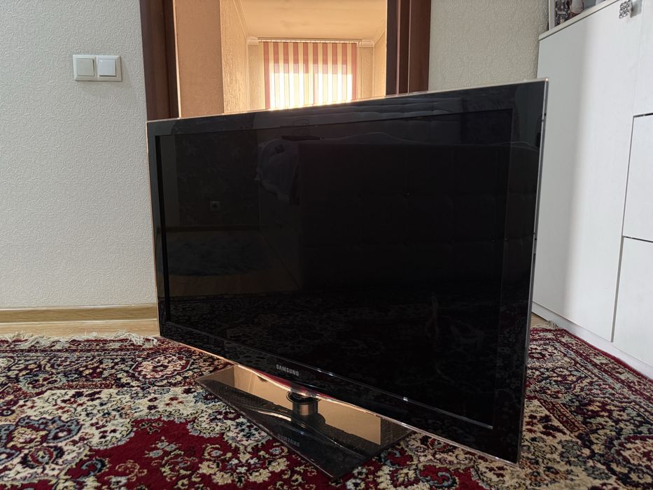 Телевизор samsung