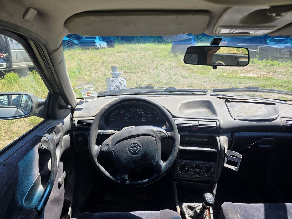 Opel Astra F 1.4 60hp  на части