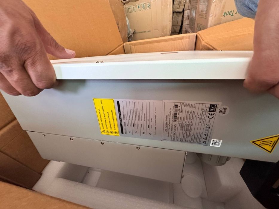 Продаётся  инвертор Онгрид 5кВт