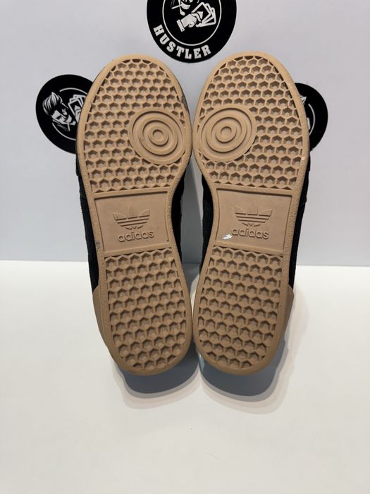 Маратонки ADIDAS MUNDIAL GOAL .Номер 40.5