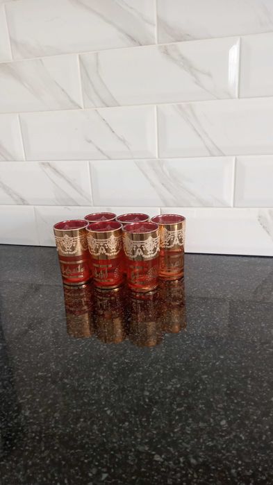 Бокалы (стаканы)