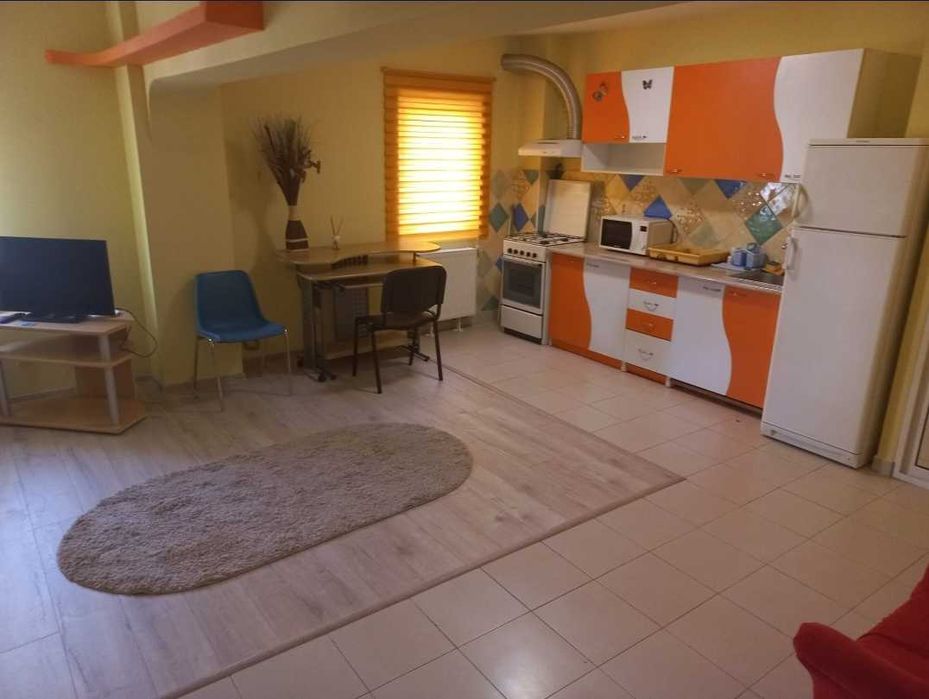 Garsoniera moderna in Trivale, stradal, complexul II