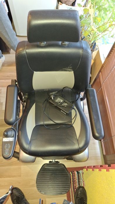 Акумулаторна Инвалина Количка - FAZZINI FS110A - Италия