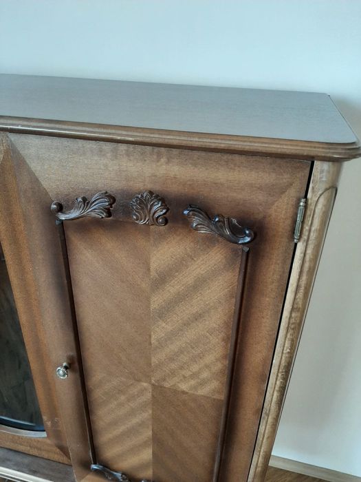 Луксозно офис или домашно оборудване - бюро, скрин, огледало