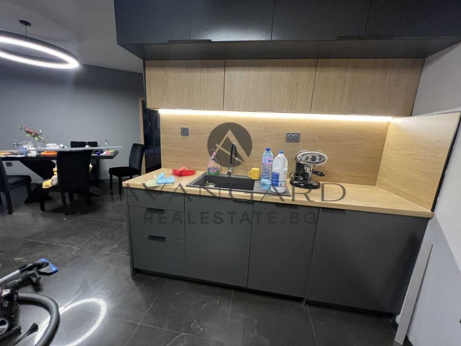 Продава се Четиристаен апартамент в Пловдив, Кършияка - 153 кв.м за 1530 €/кв.м - Снимка #4