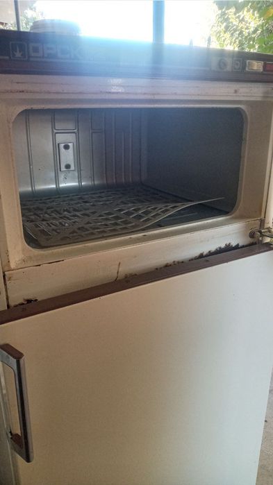 Срочно продаётся холодильник