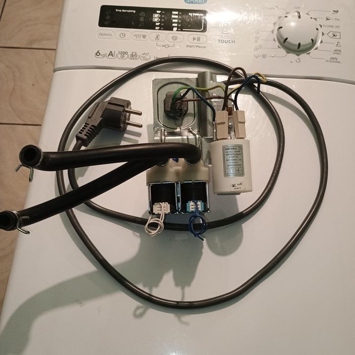 Piese pentru mașina de spălat candy aproape noi pentru că mașina staționată într un apartament proprie. a fost plecat. sa defectat cuva