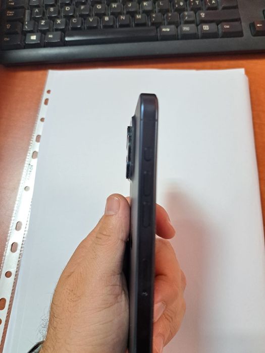 Iphone 15 pro, blue Titanium
