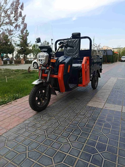 3 g‘ildirakli elektro yuk mototsikli (Muravey)
3 g‘il