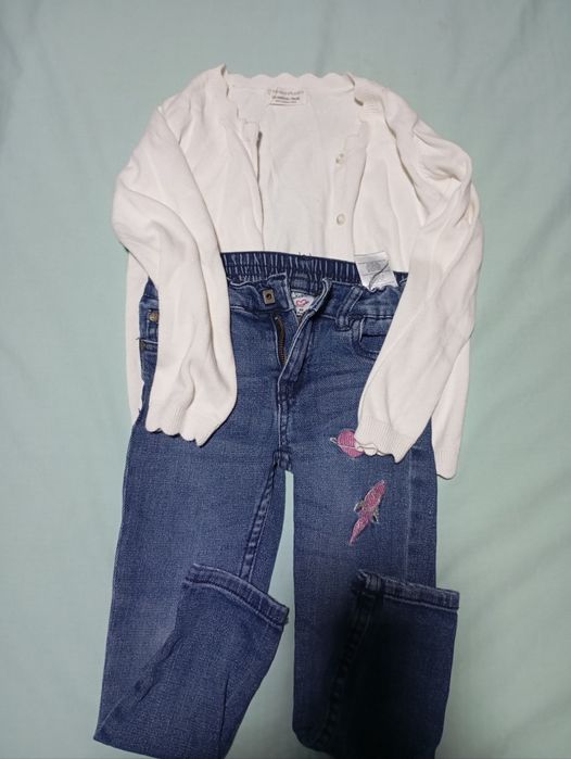 Vând hăinuțe fetiță