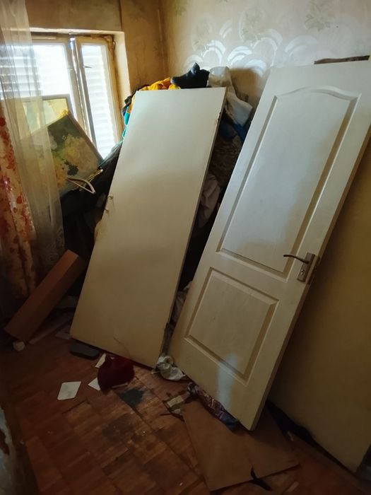 Срочно продам хлам старые вещи из дома