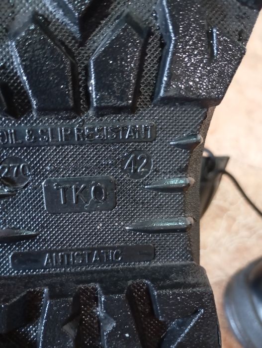 Продам берцы 42 размер