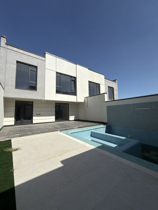 Продажа коттеджей на Циолковской 3,2 сотки 4 этажа бассейн летний двор