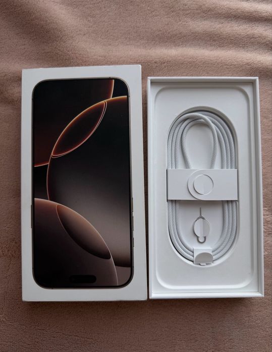 iPhone 16 Pro Max 256GB (Natural Titanium)