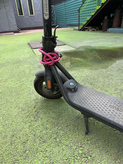 Самокат электро ninebot