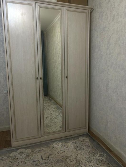 Шкаф белый для одежды