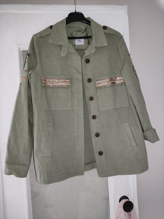 Женская куртка новая